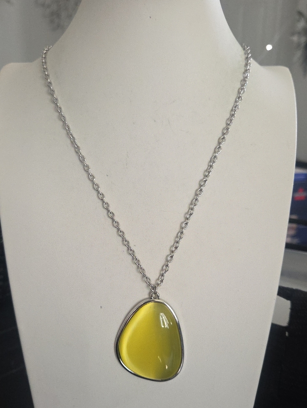 Paparazzi Etheral Experience Yellow Necklace NWT